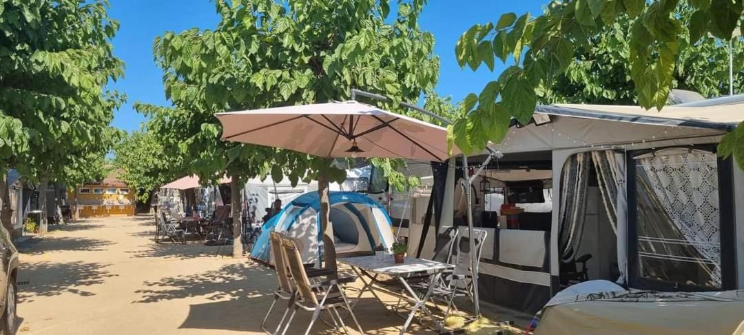 Camping El Pinar Platja Santa Susanna Exterior foto
