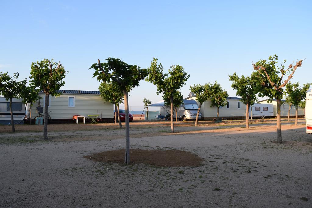 Camping El Pinar Platja Santa Susanna Exterior foto